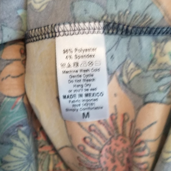 Lularoe Irma Top - Picture 4 of 5